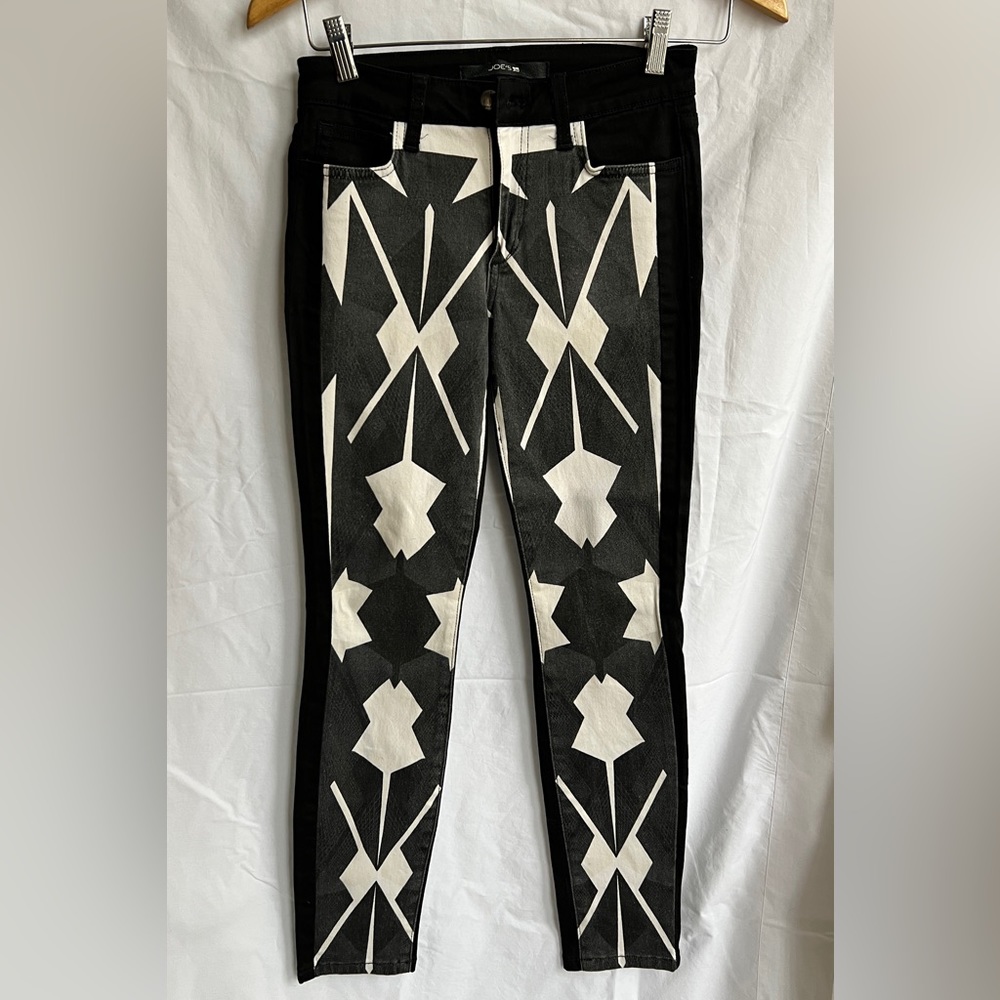 Joe’s Jeans 26